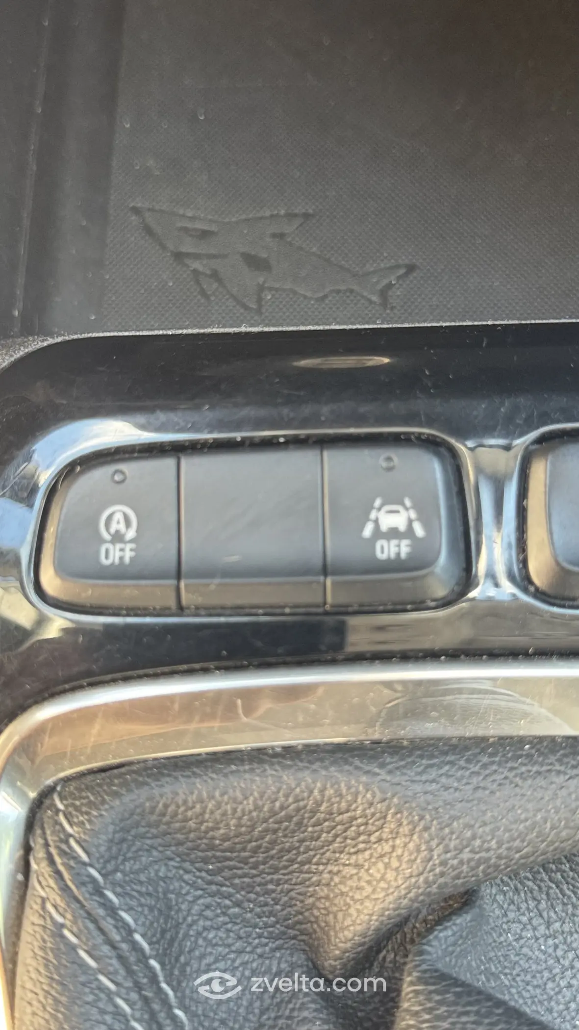 Car photo 11