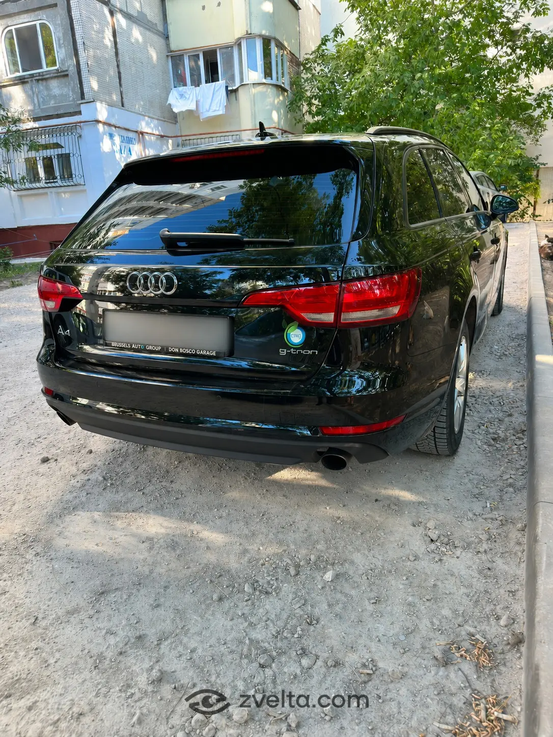 Car photo 4