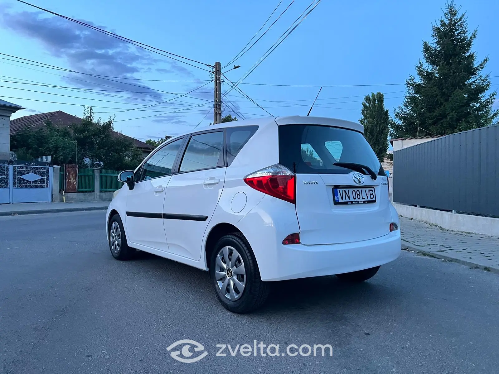 Car photo 5