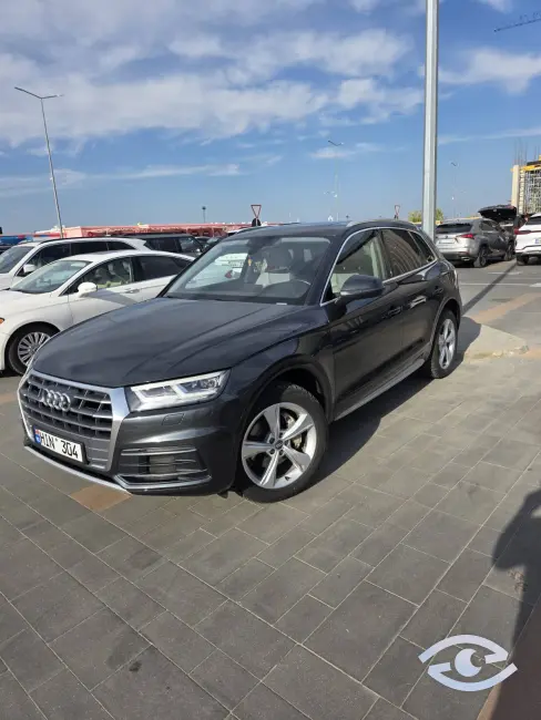 Vînd Audi Q5 într-o Stare Foarte Bună Nr. 068517922 Vînd Audi Q5 într-o Stare Foarte Bună Nr. 068517922