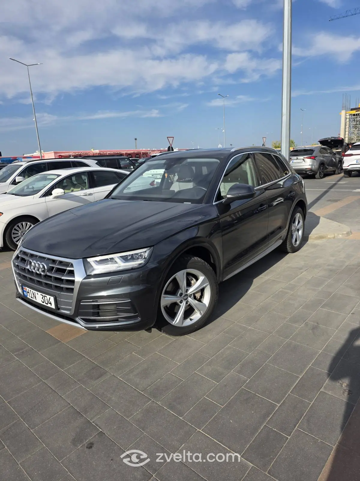 Car photo 4