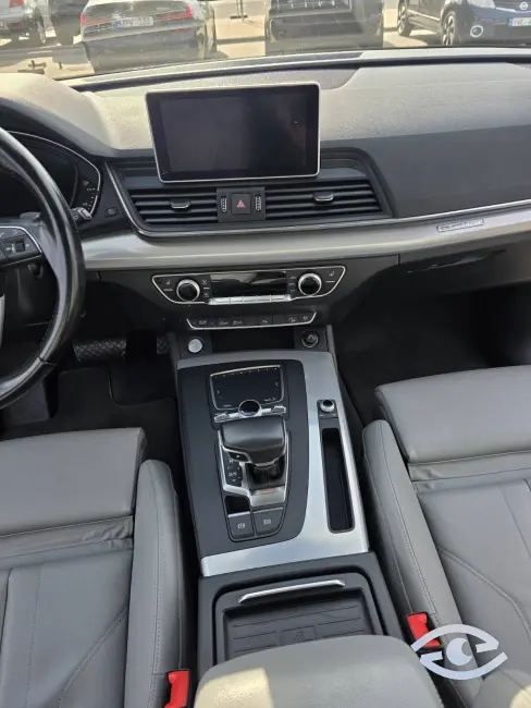 Vînd Audi Q5 într-o Stare Foarte Bună Nr. 068517922 Vînd Audi Q5 într-o Stare Foarte Bună Nr. 068517922