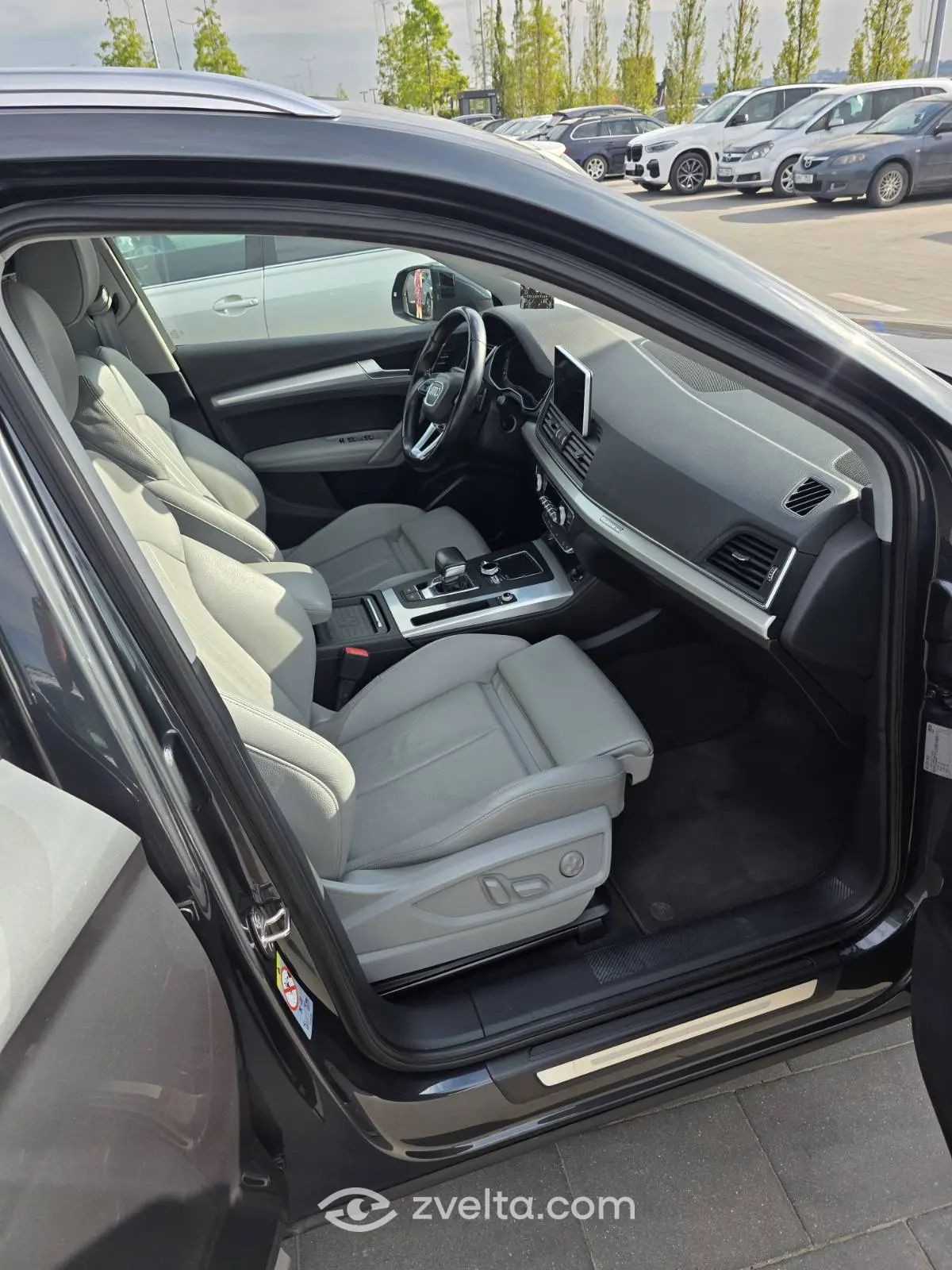 Car photo 7