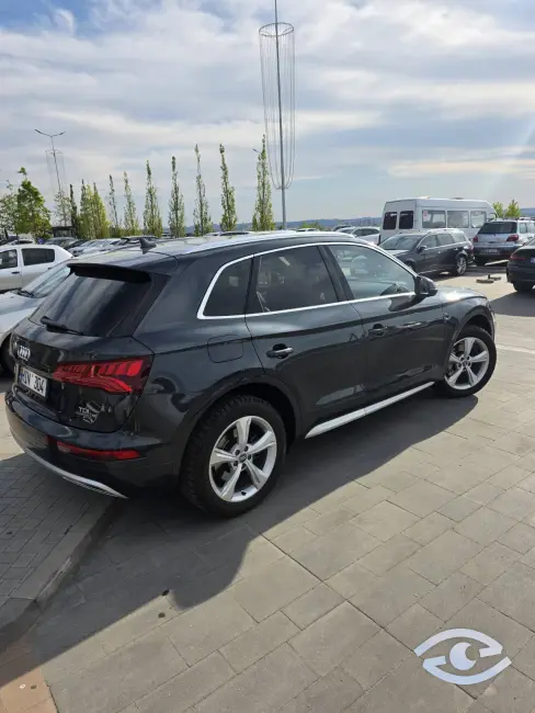 Vînd Audi Q5 într-o Stare Foarte Bună Nr. 068517922 Vînd Audi Q5 într-o Stare Foarte Bună Nr. 068517922
