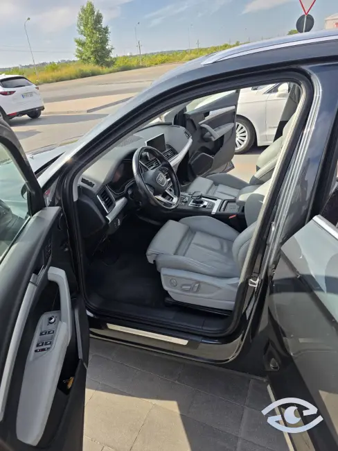 Vînd Audi Q5 într-o Stare Foarte Bună Nr. 068517922 Vînd Audi Q5 într-o Stare Foarte Bună Nr. 068517922