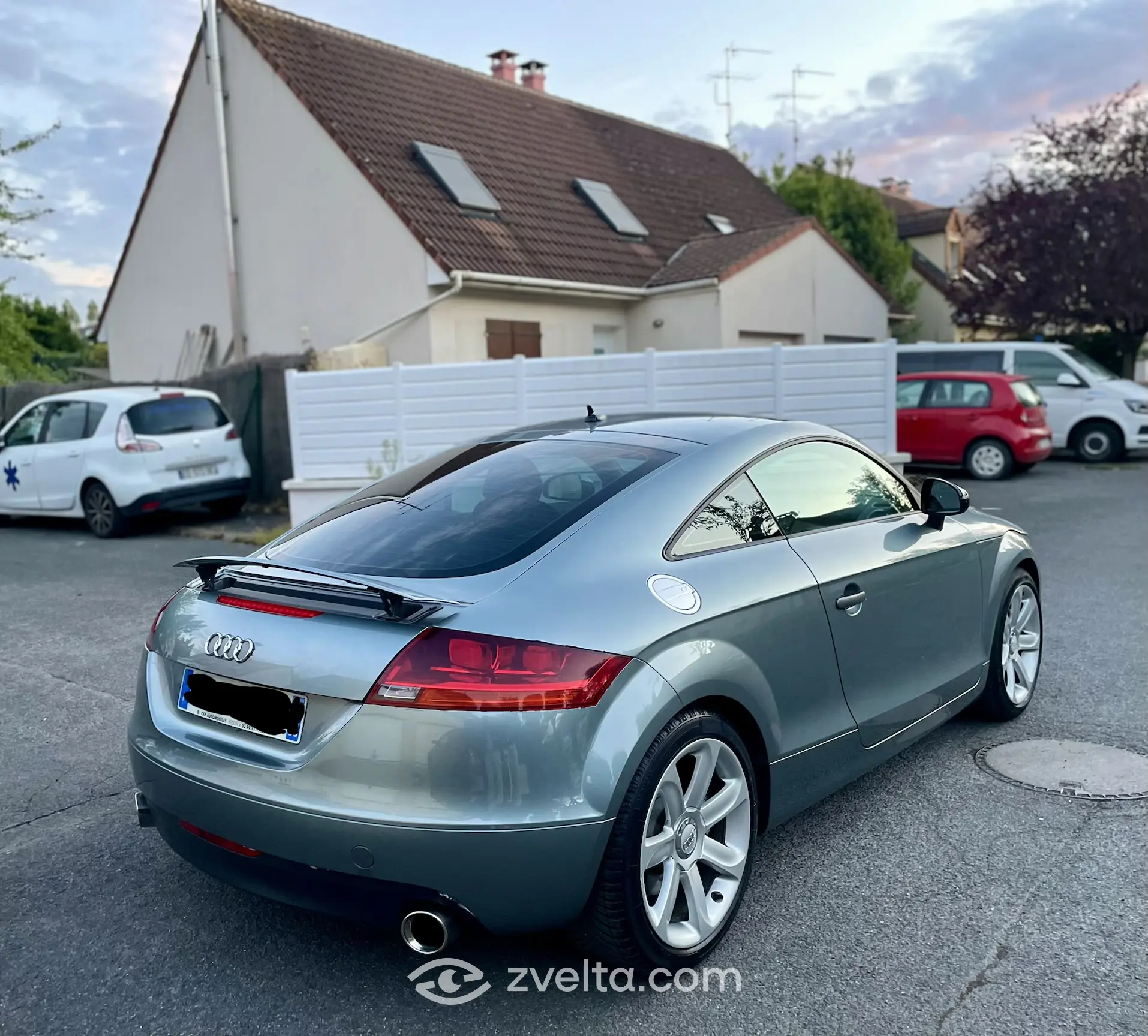 Car photo 3