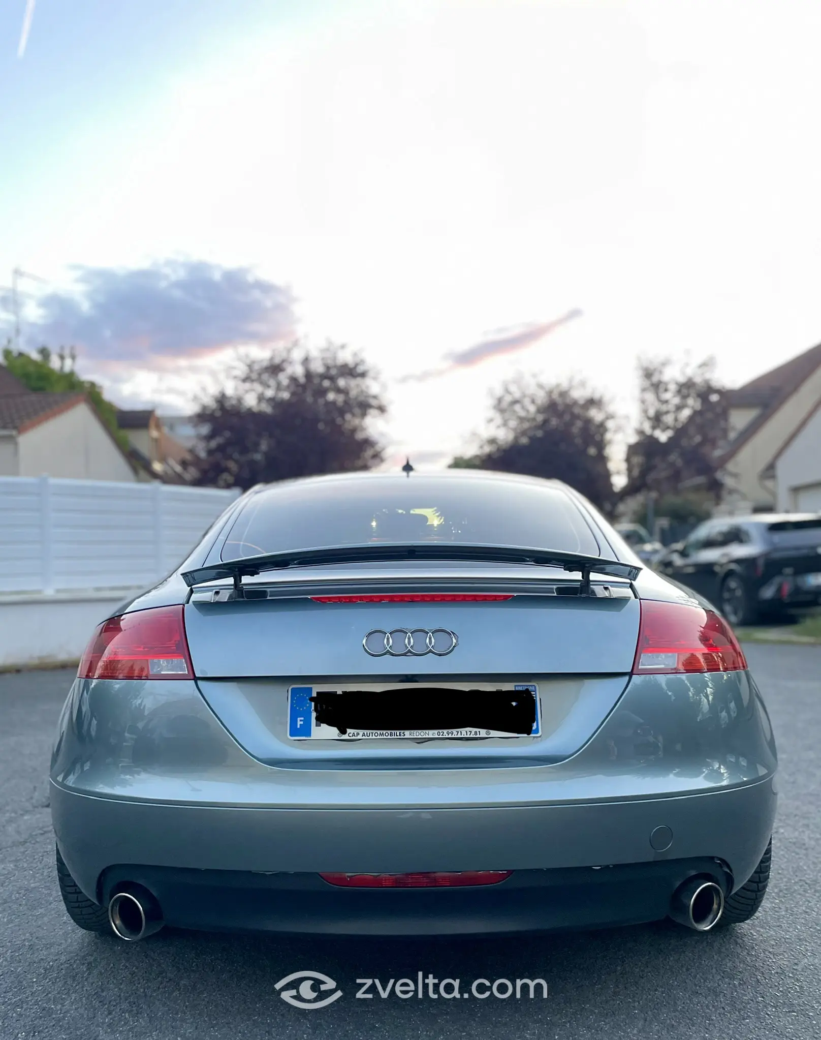 Car photo 6