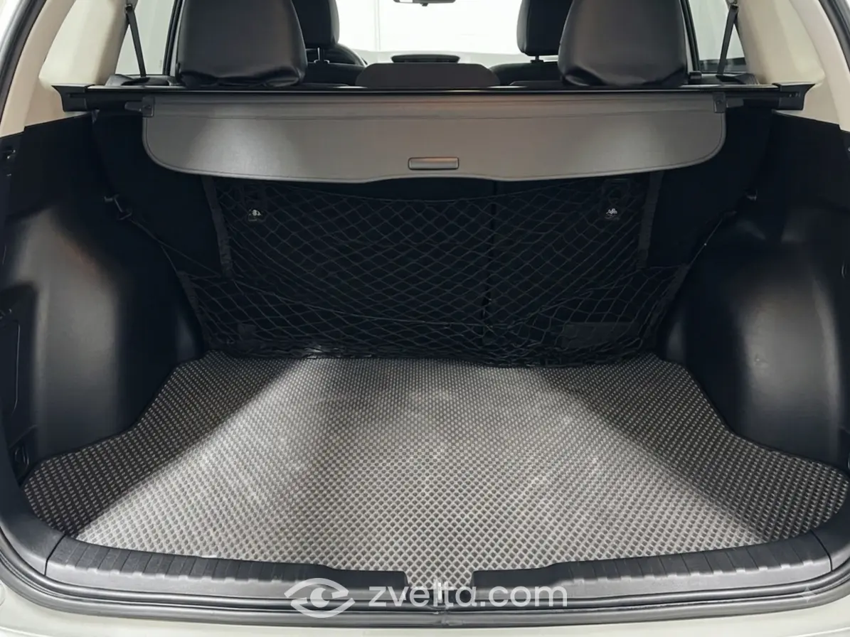 Car photo 7