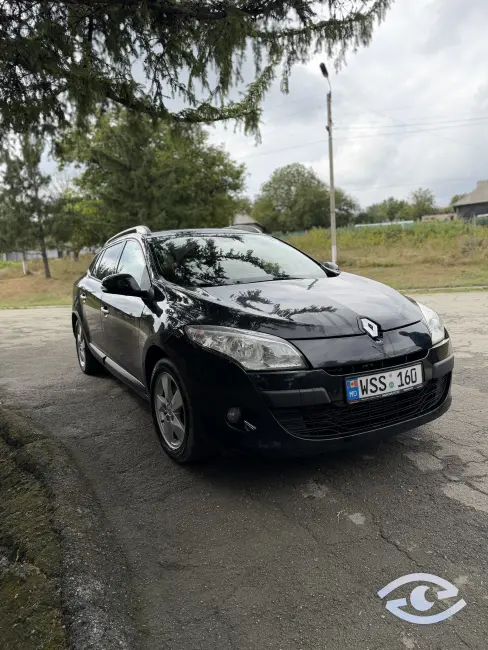 Se Vinde Mașina în Stare Foarte Bună Se Vinde Mașina în Stare Foarte Bună
