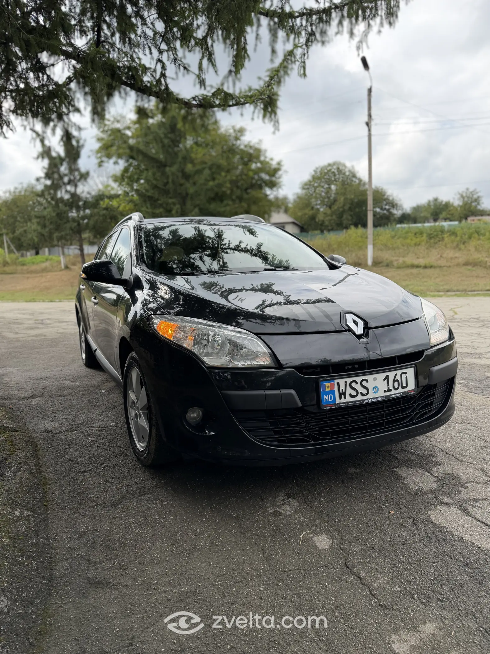 Car photo 2