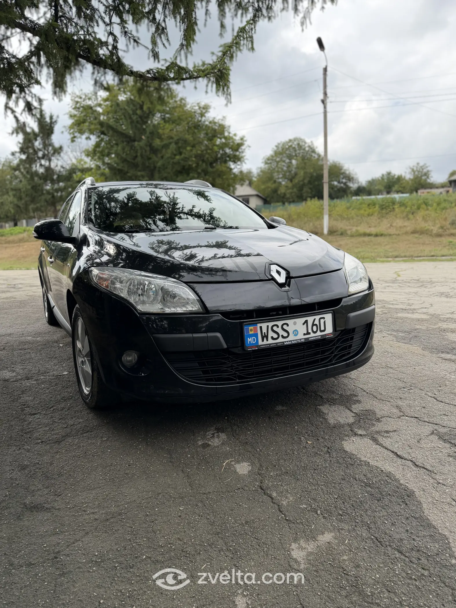 Car photo 3
