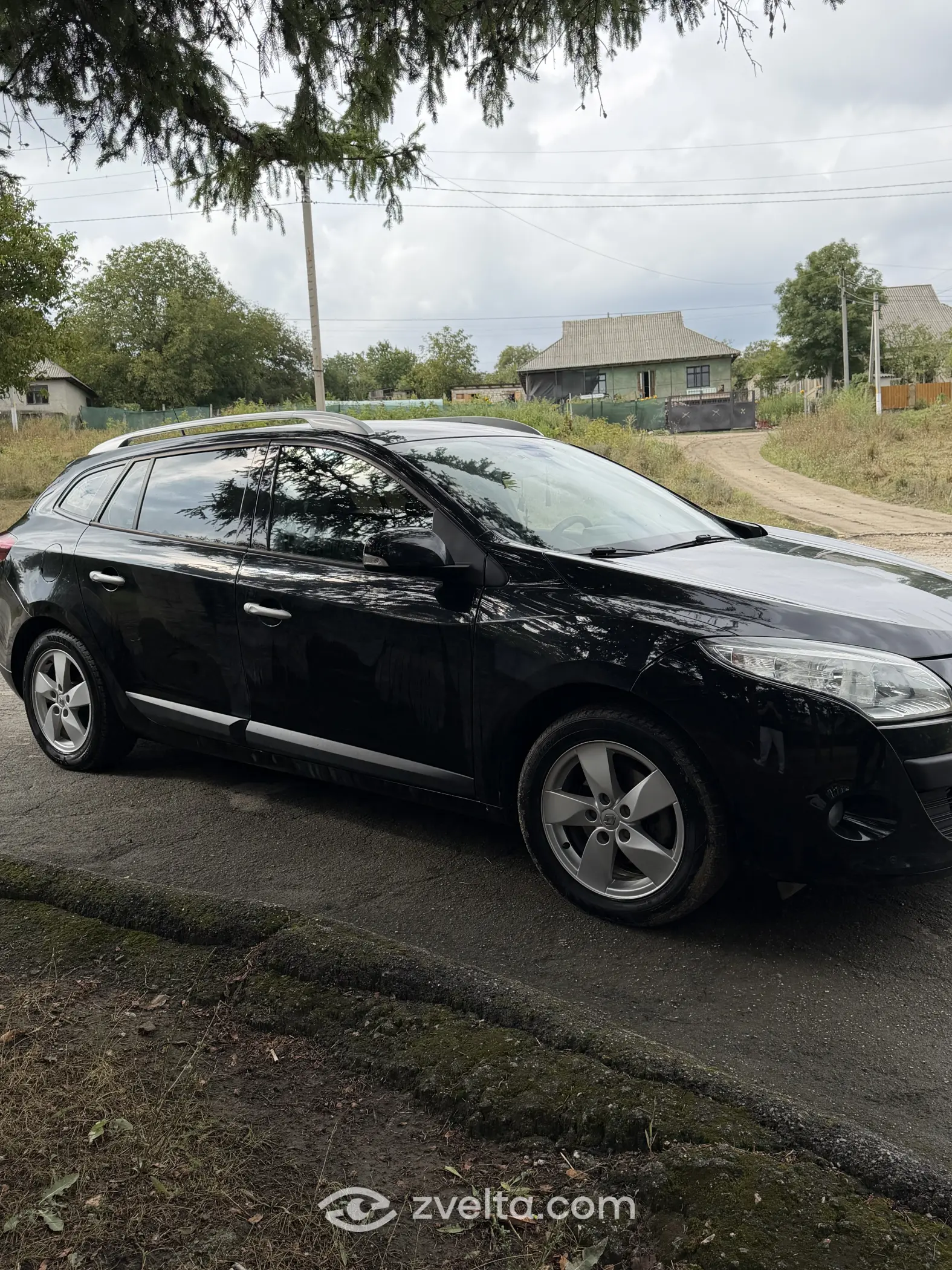 Car photo 7