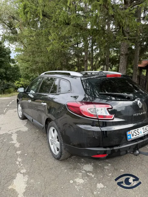 Se Vinde Mașina în Stare Foarte Bună Se Vinde Mașina în Stare Foarte Bună