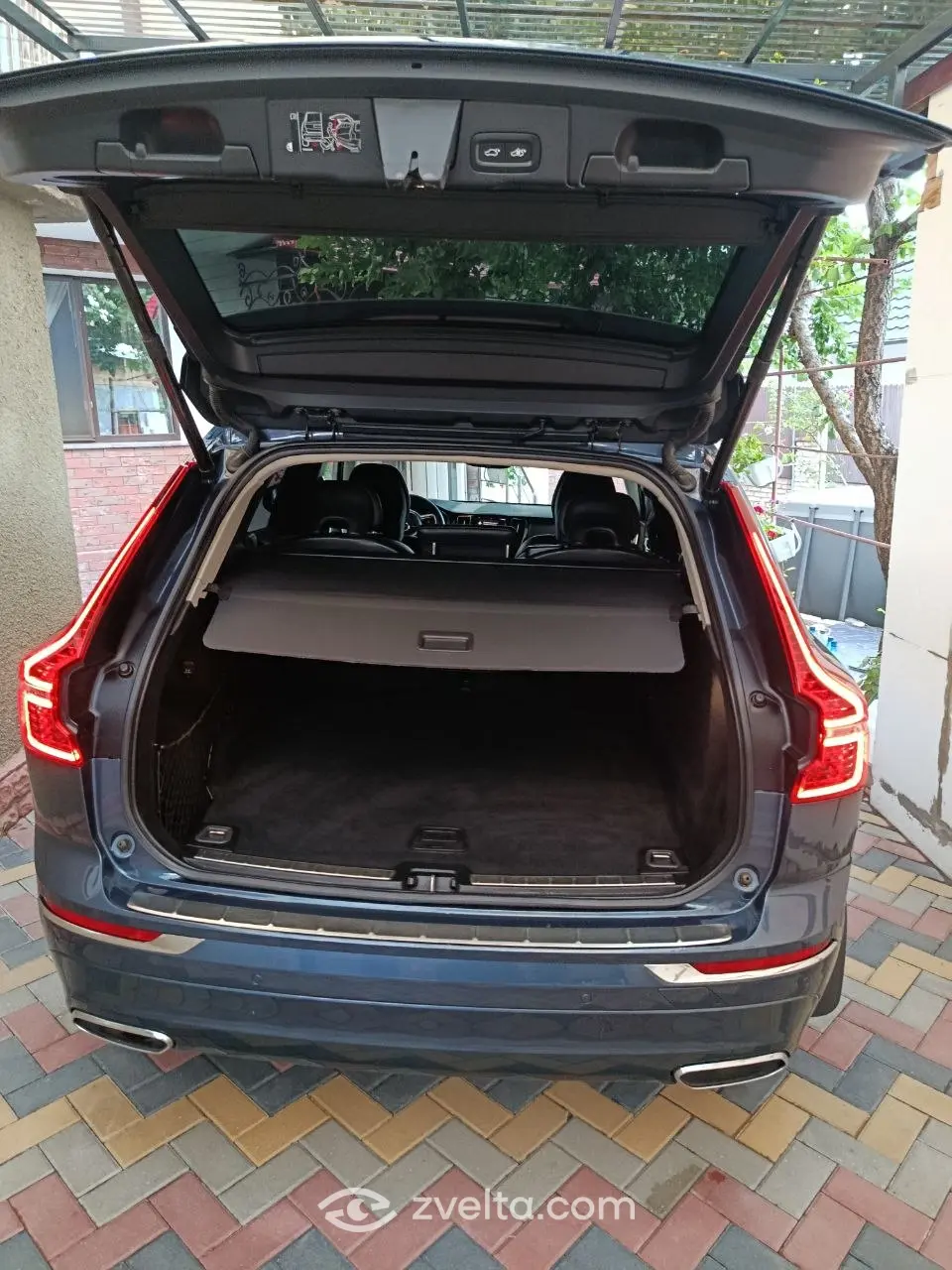Car photo 9