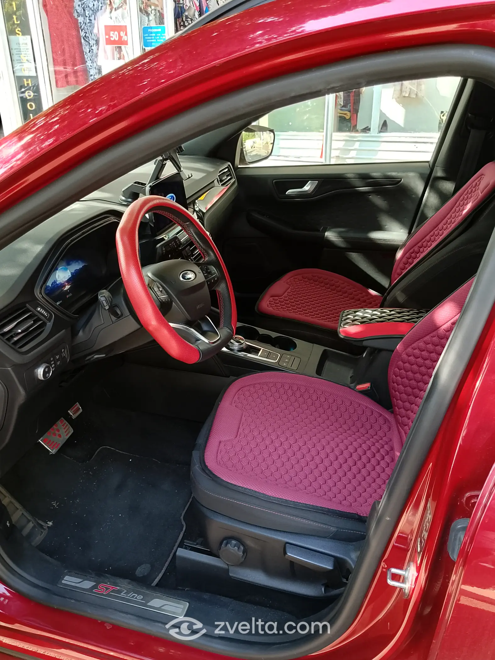 Car photo 7