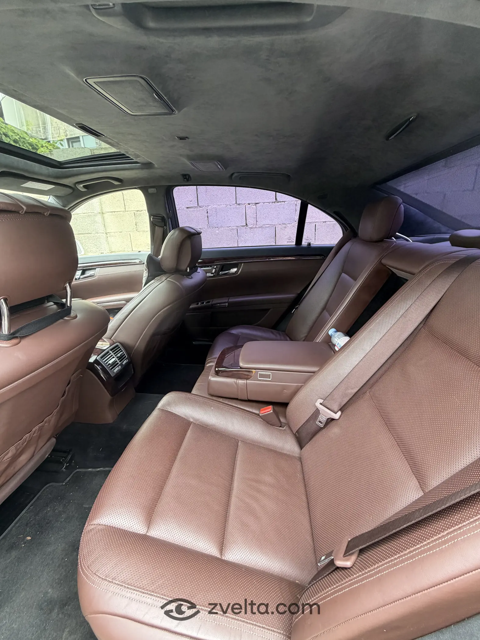 Car photo 3