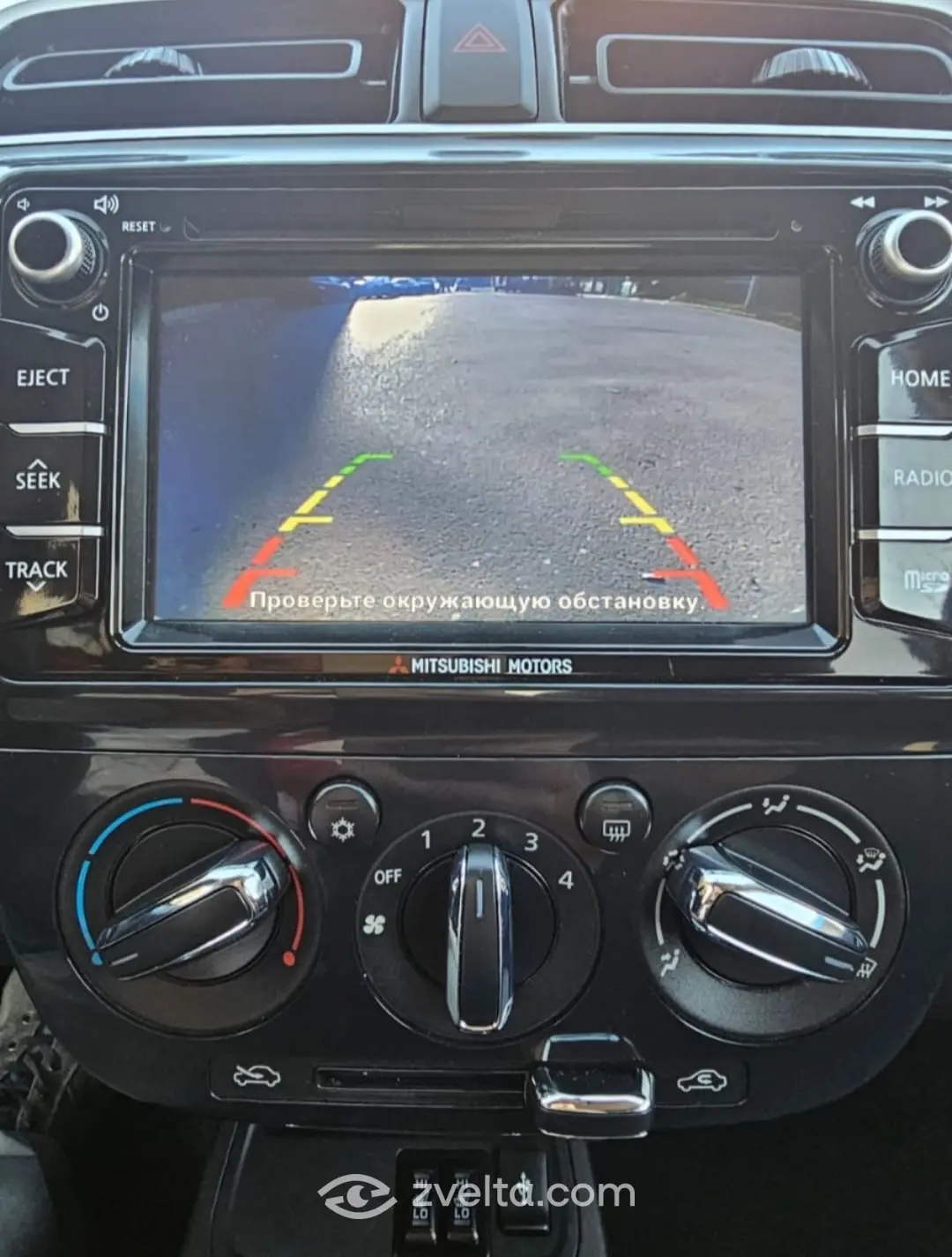Car photo 3