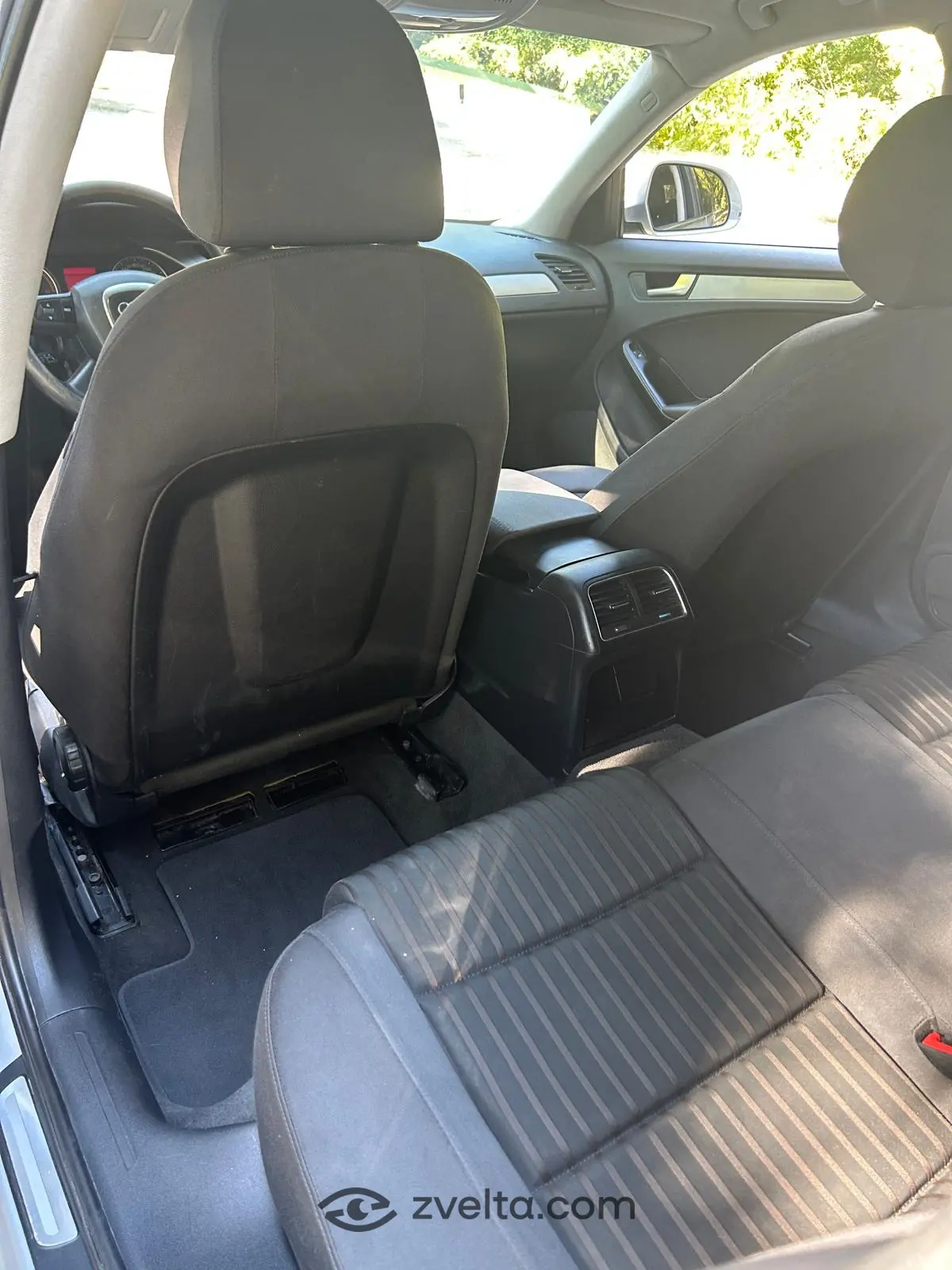 Car photo 2