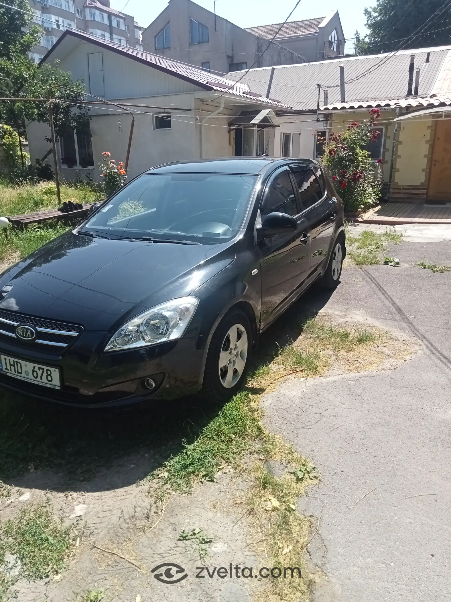 Car photo 2