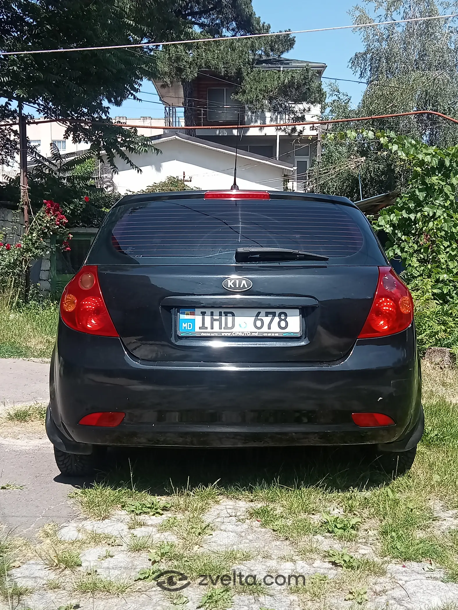 Car photo 6