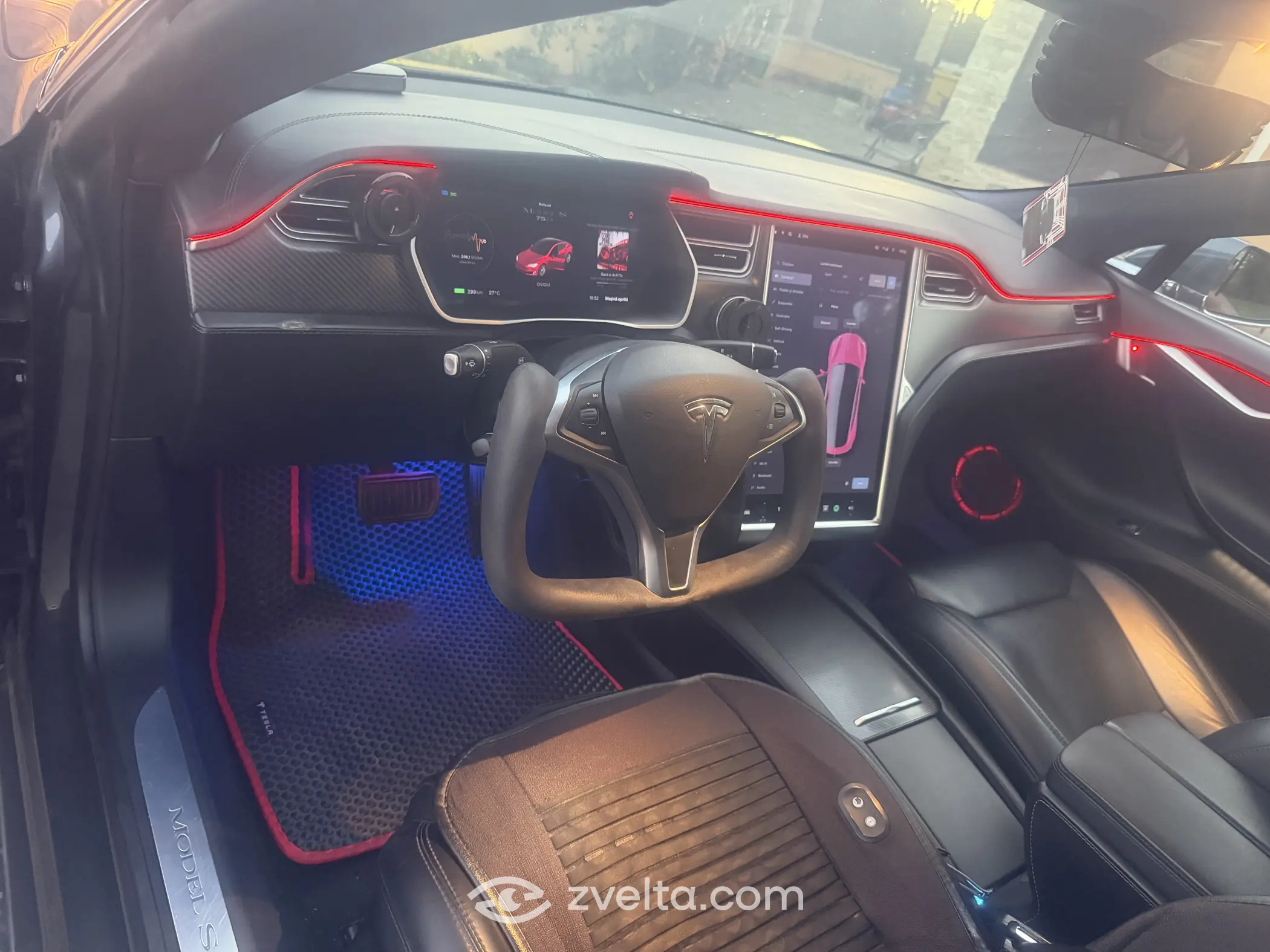 Car photo 5