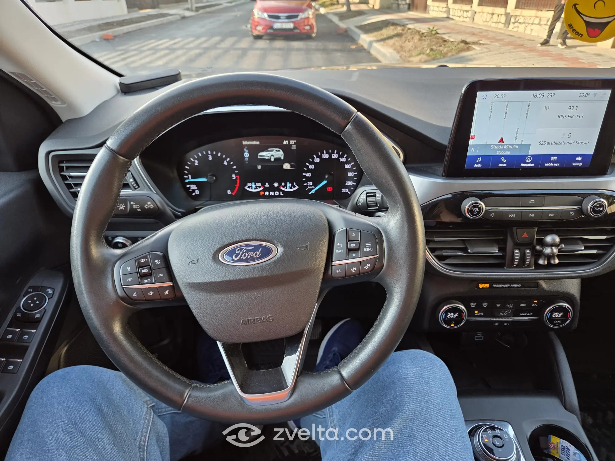 Car photo 6