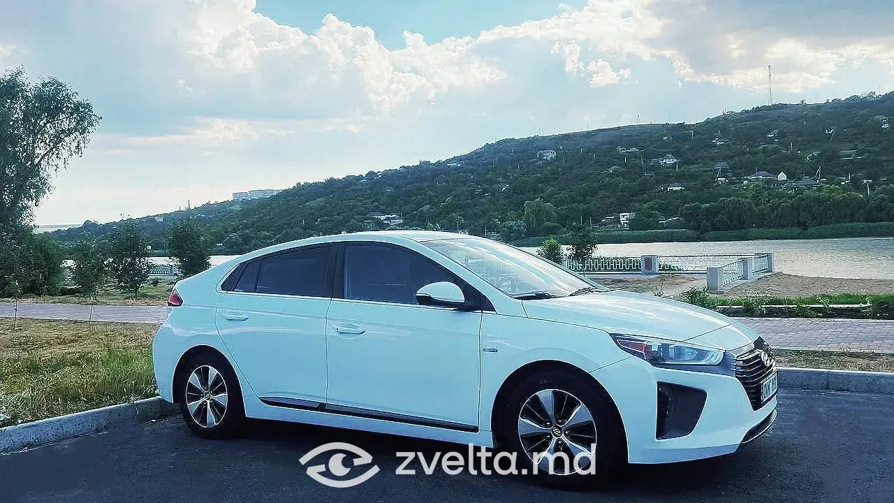 Продается Hyundai IONIQ 2018 года 3