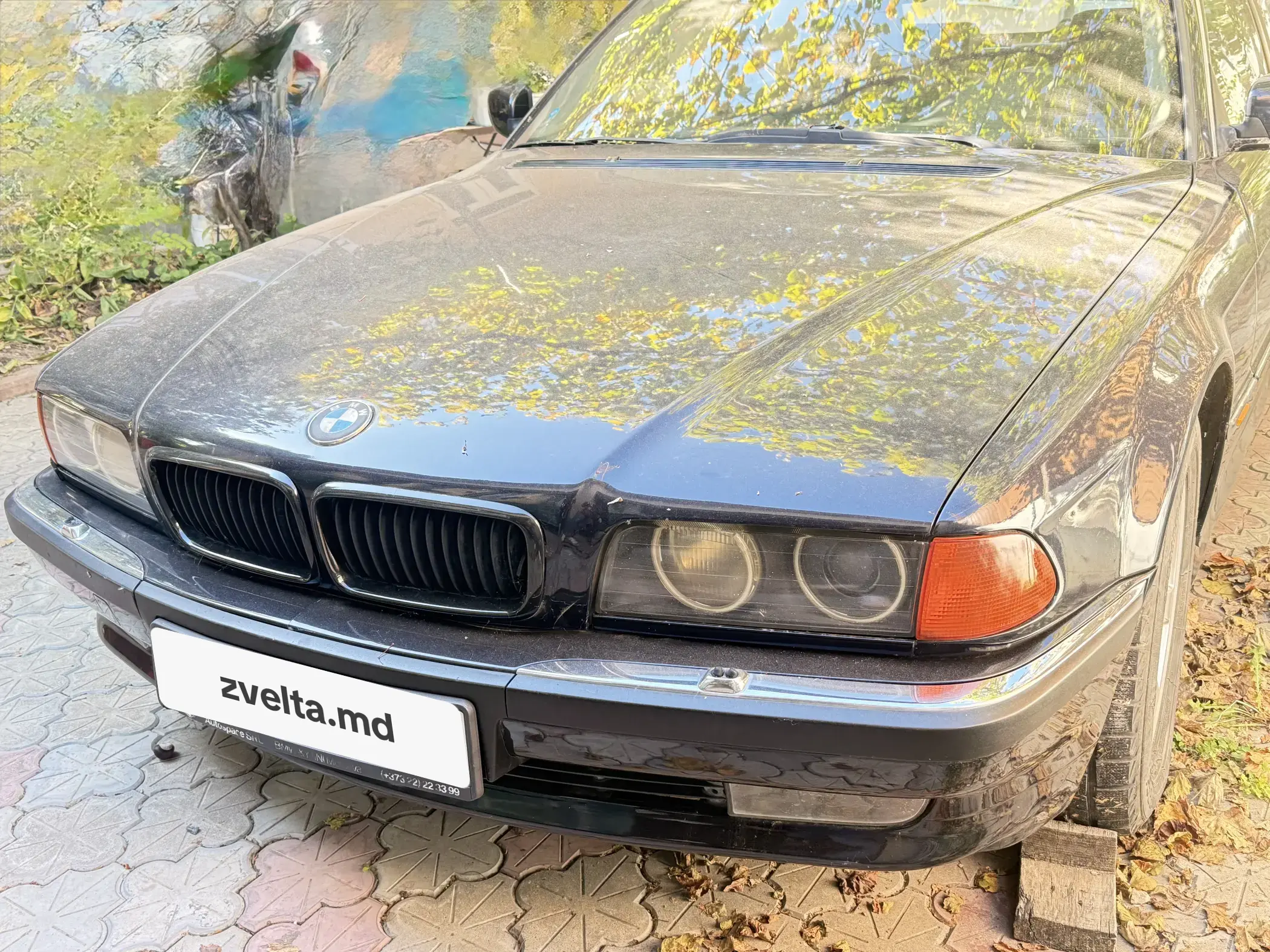 Car photo 9