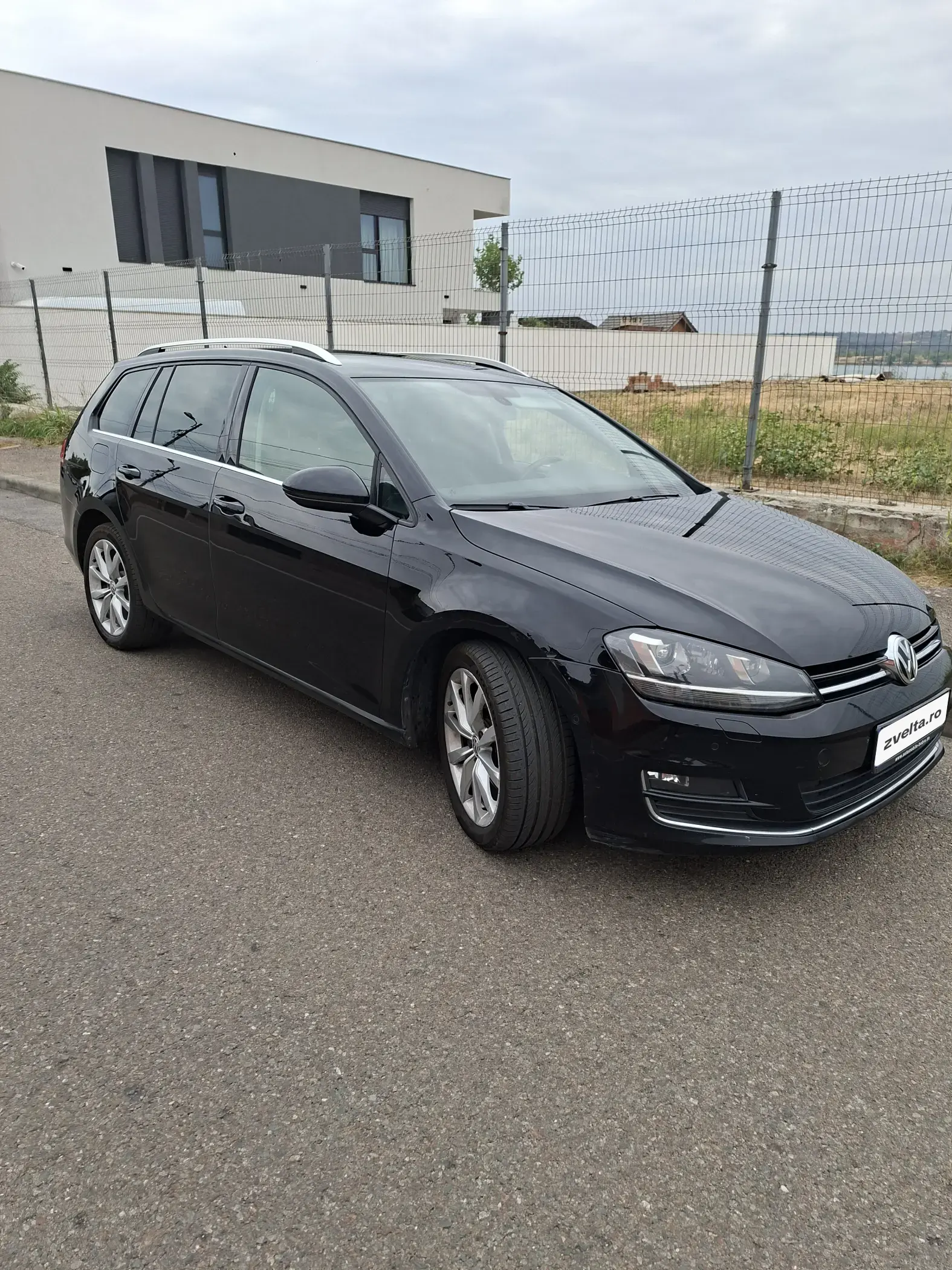 Car photo 1