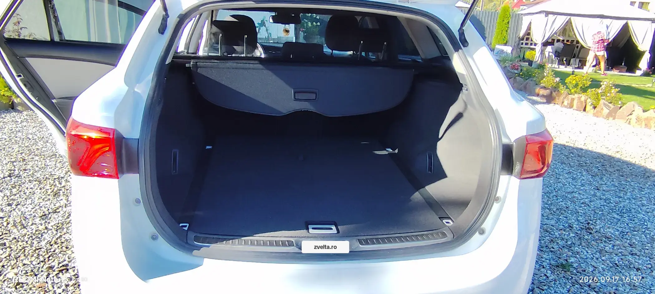 Toyota Avensis III Business Edition 28
