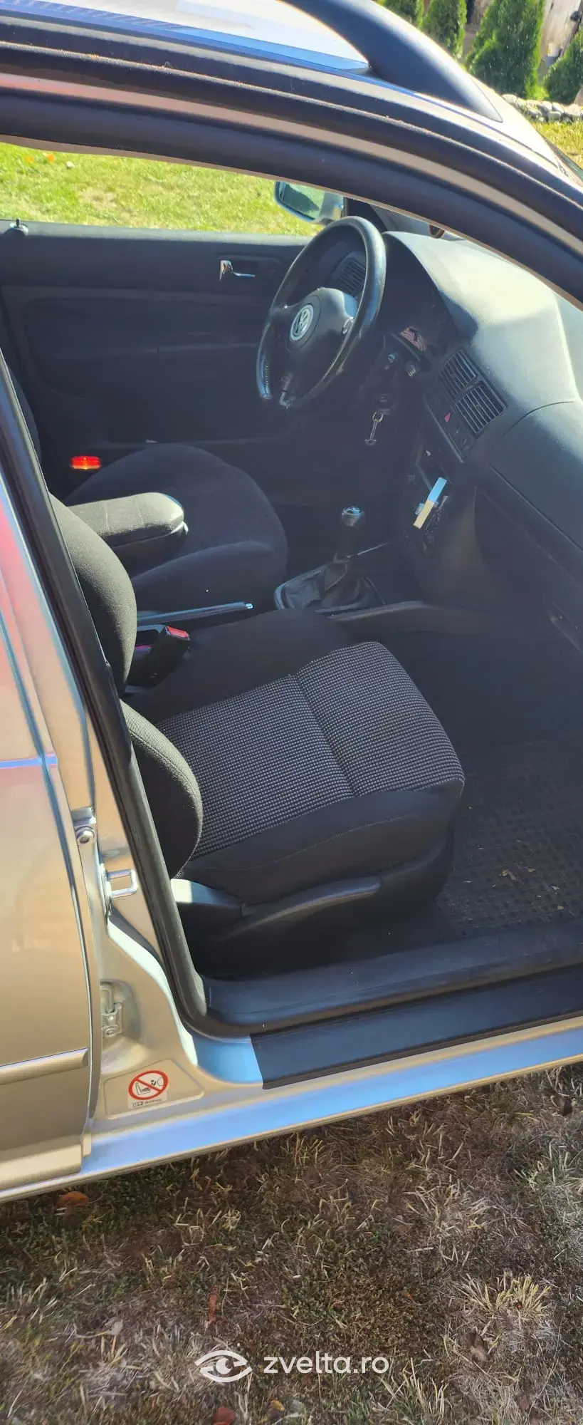 Volkswagen golf 2000 1600 cm³ Benzină 4