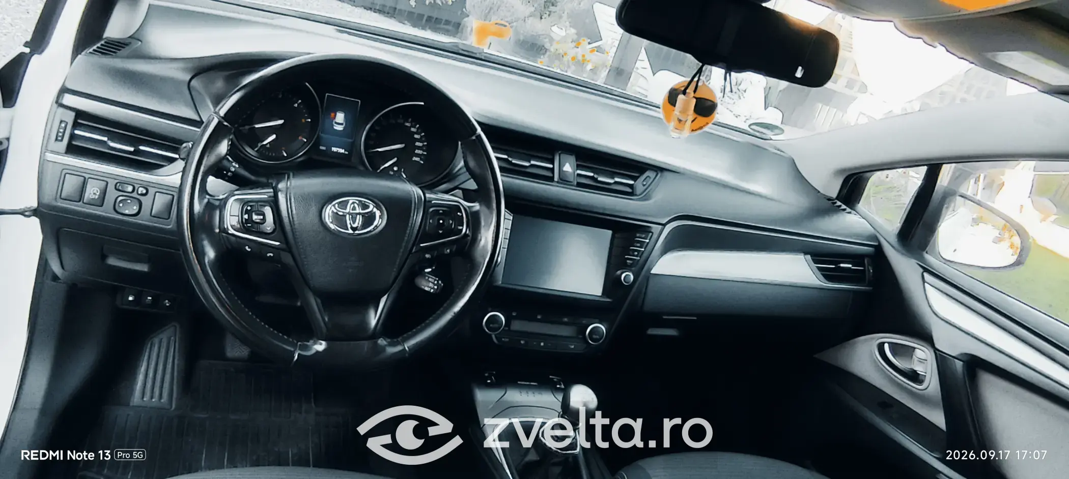 Toyota Avensis III Business Edition 21