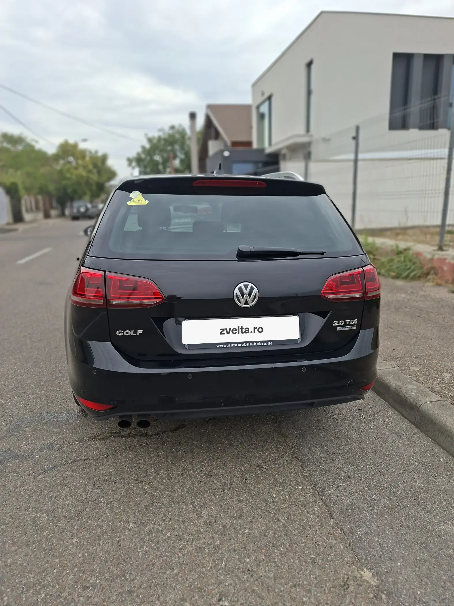 Car photo 6